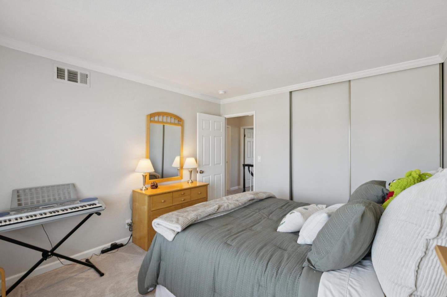 512 Keelson CIR
