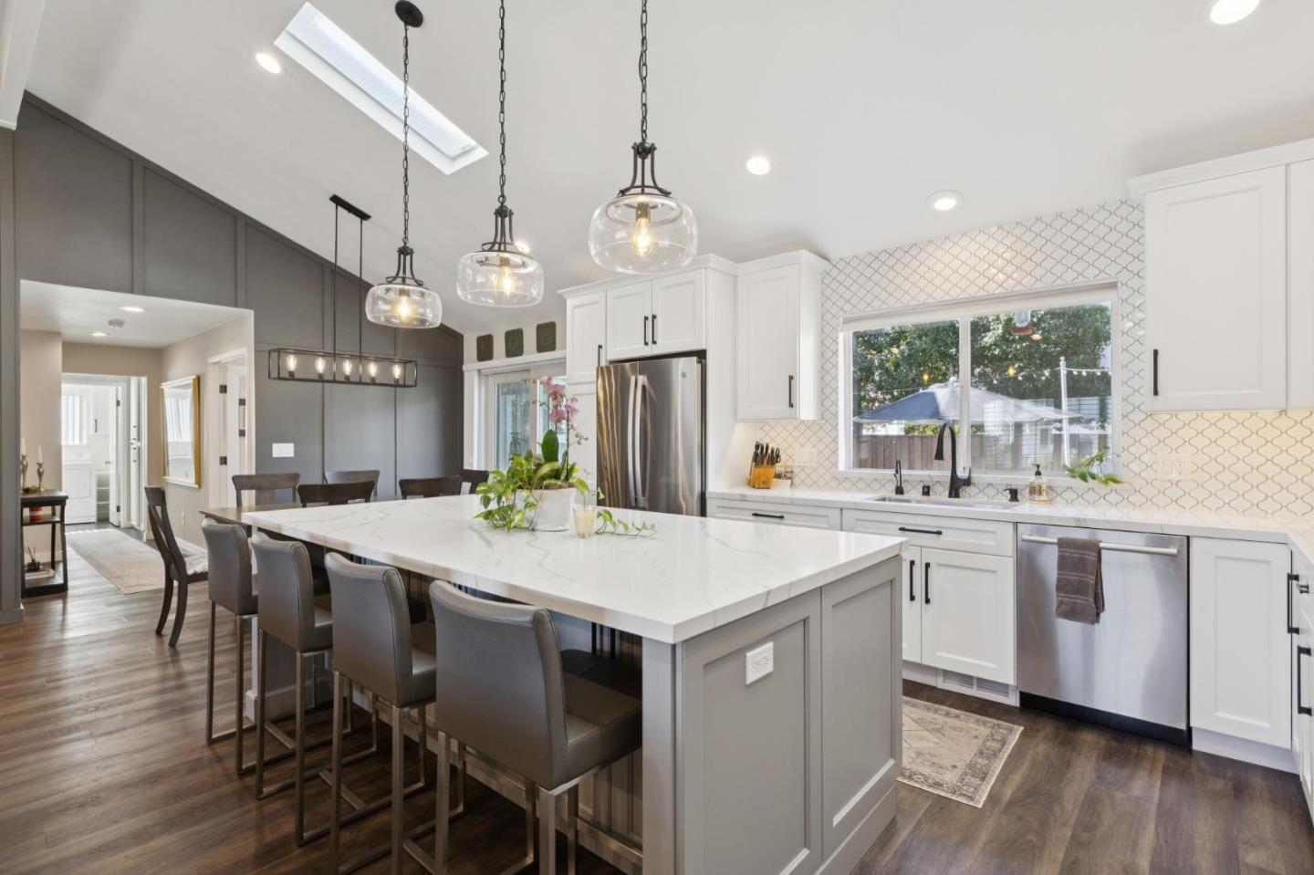 512 Keelson CIR