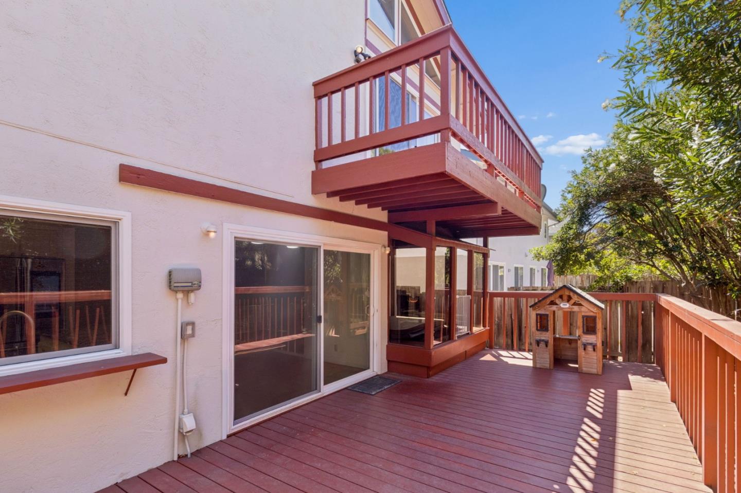60 Beach Park BLVD