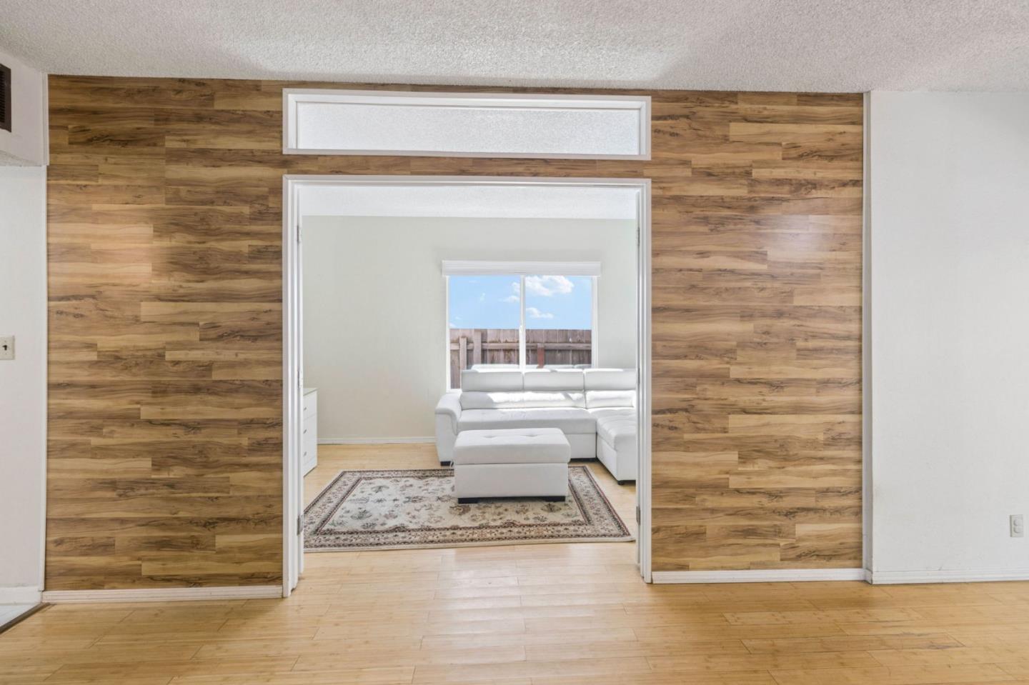60 Beach Park BLVD