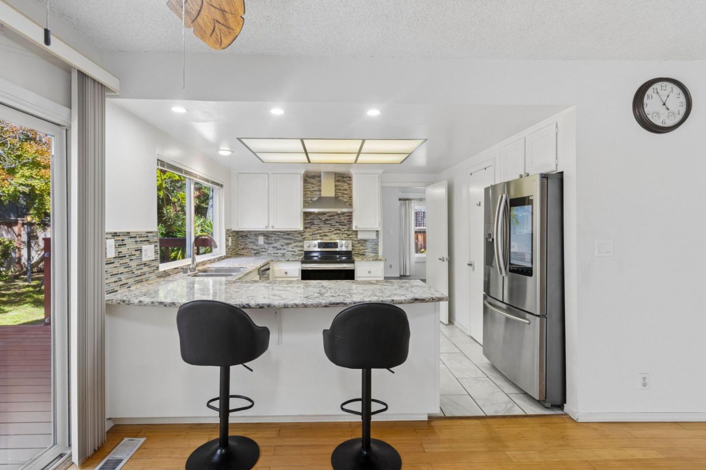 60 Beach Park BLVD