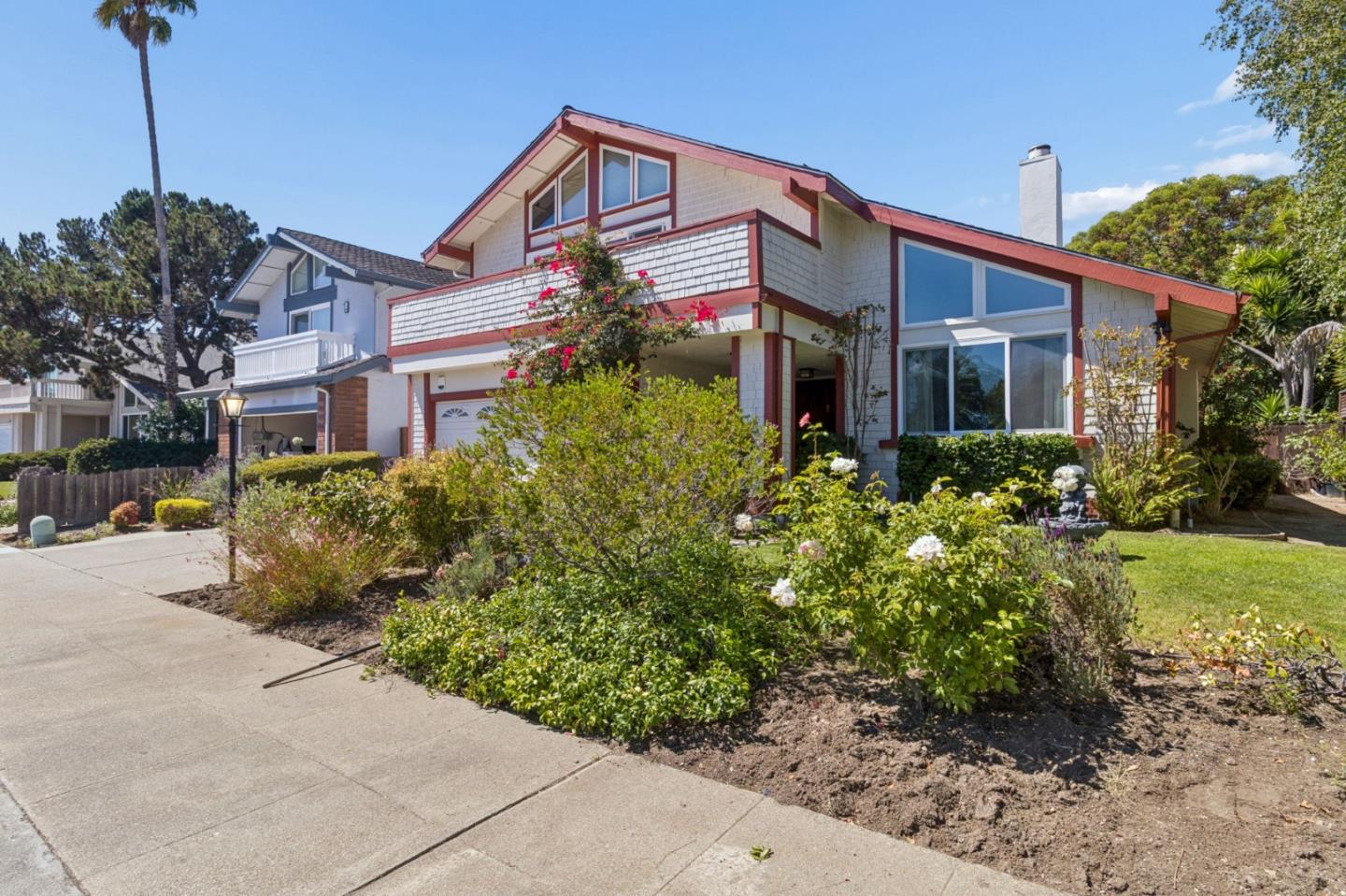 60 Beach Park BLVD