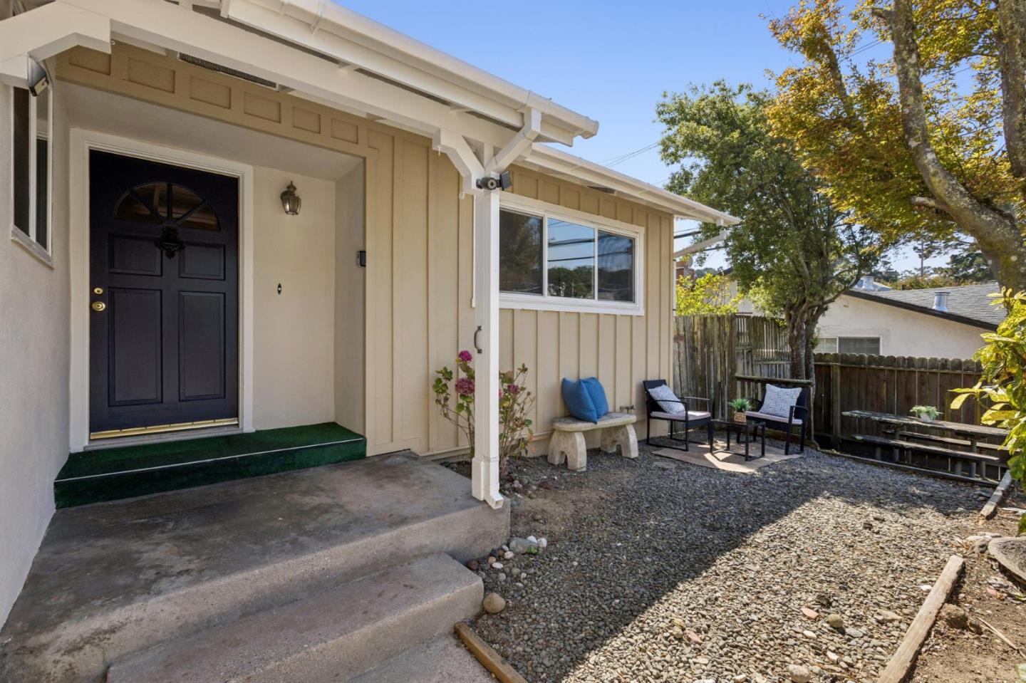 2595 Sherwood DR