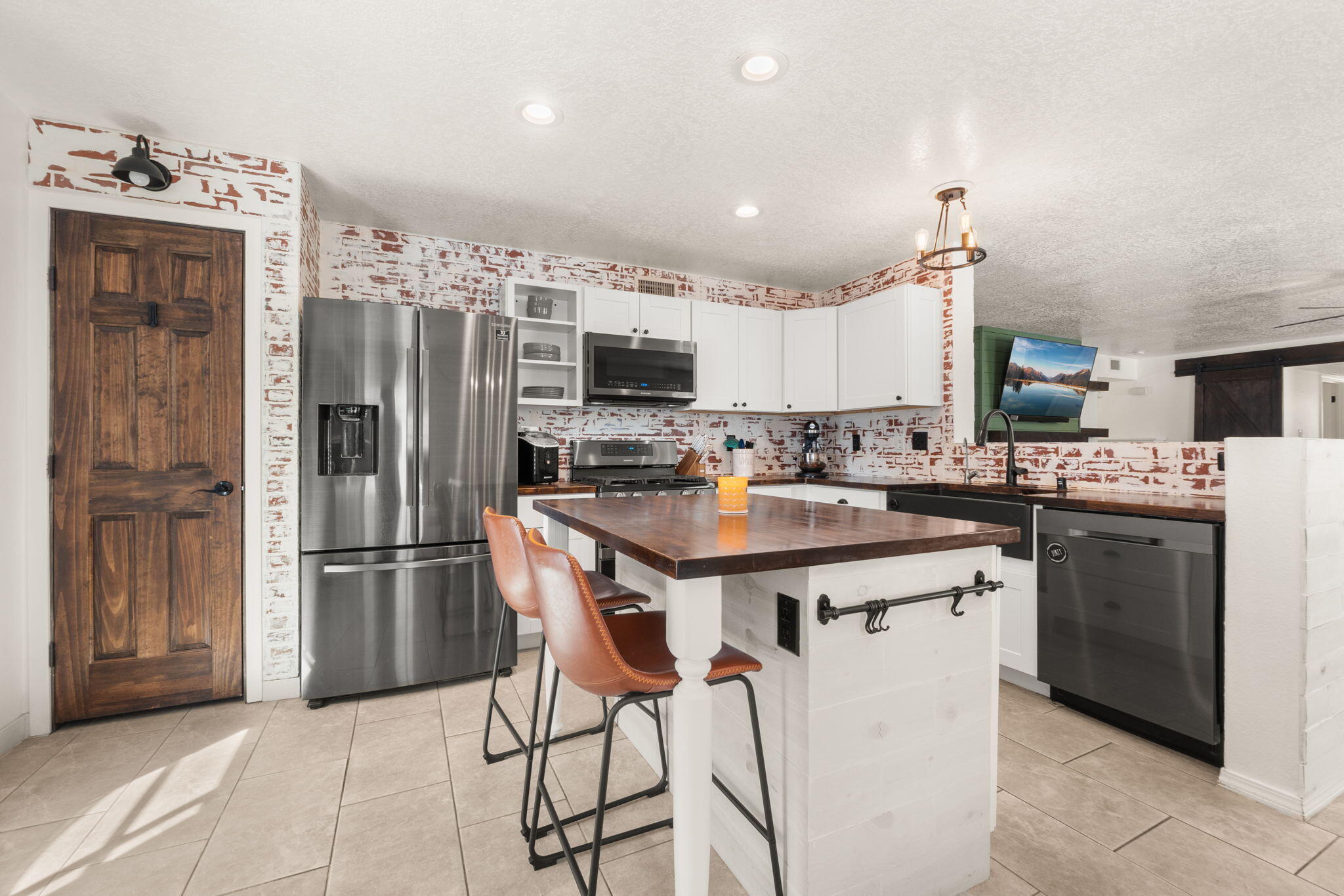3758 CATTLE Drive NE