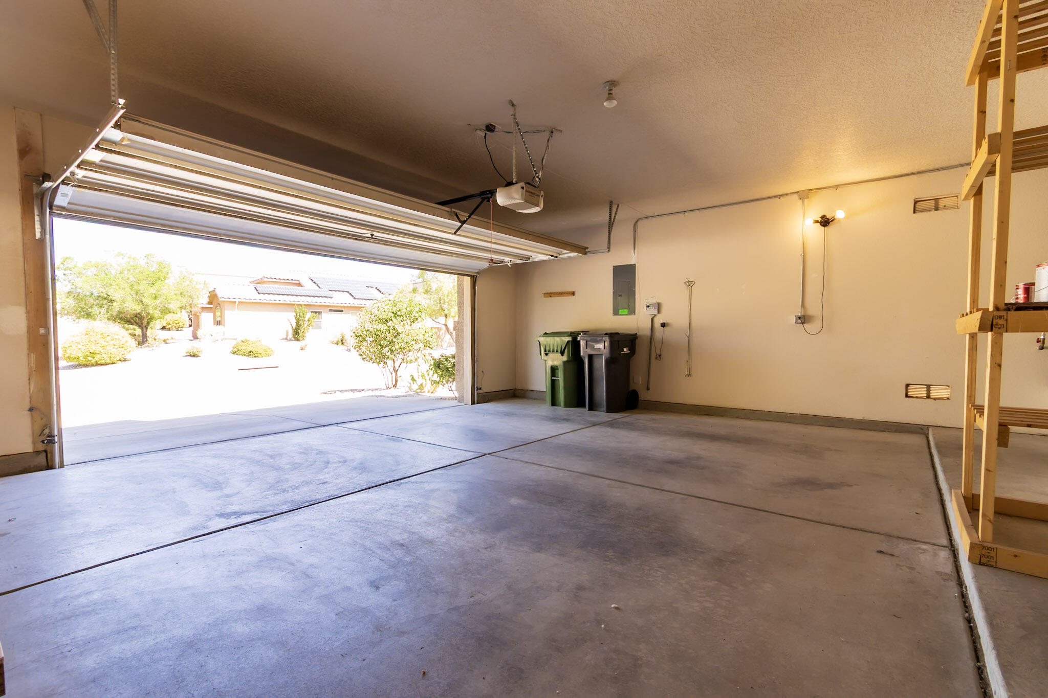 2200 LAS BRISAS Circle SE