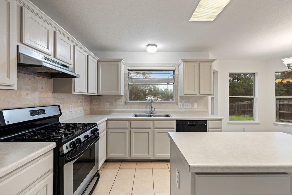 4416 Campo Verde DR