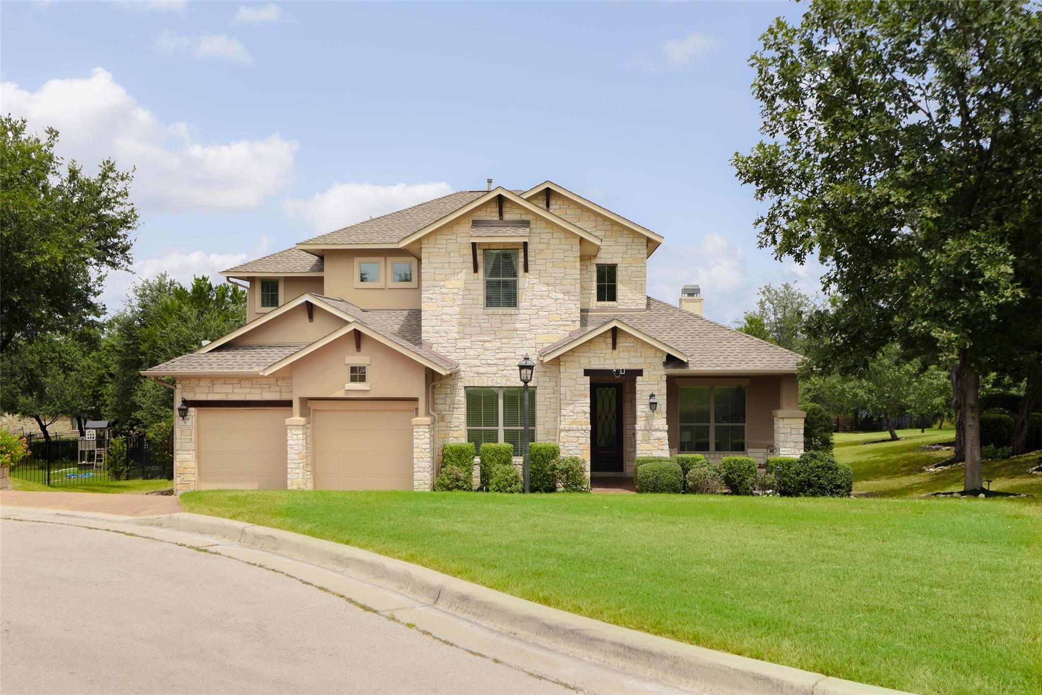 209 Mia DR