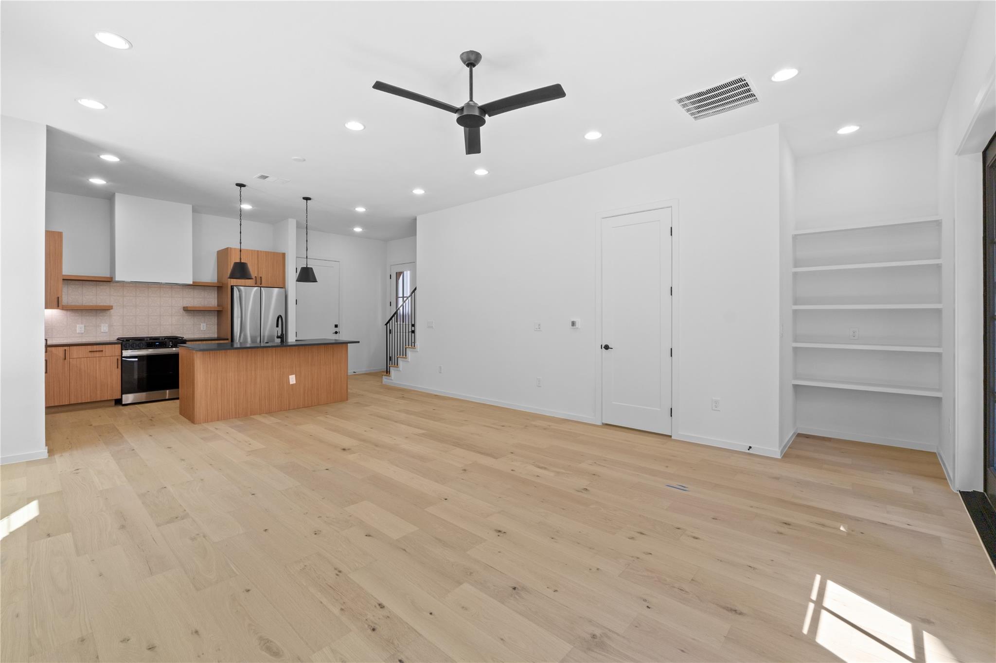 3500 Pecan Springs Rd. # 16