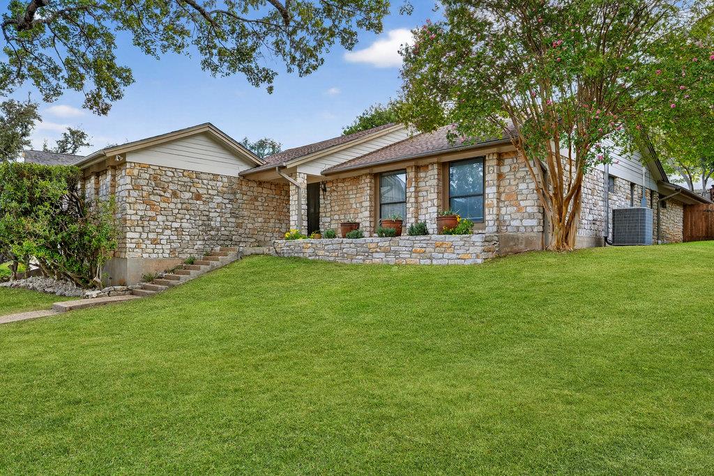 2202 Cypress PT E