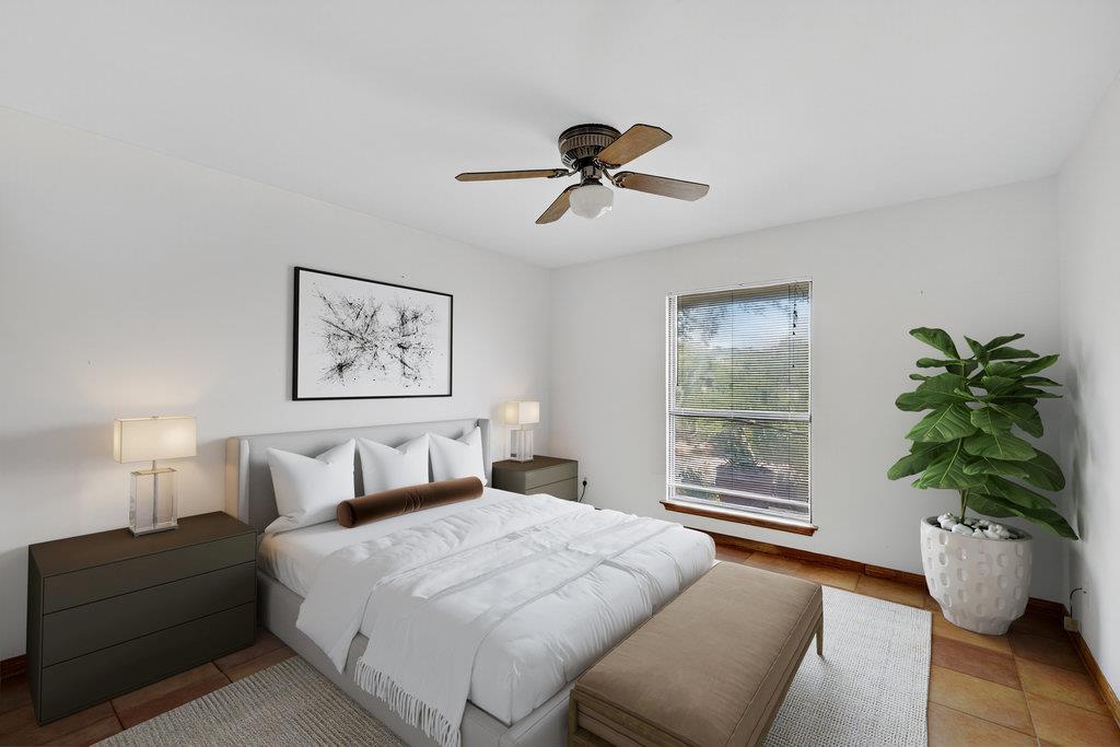 2202 Cypress PT E