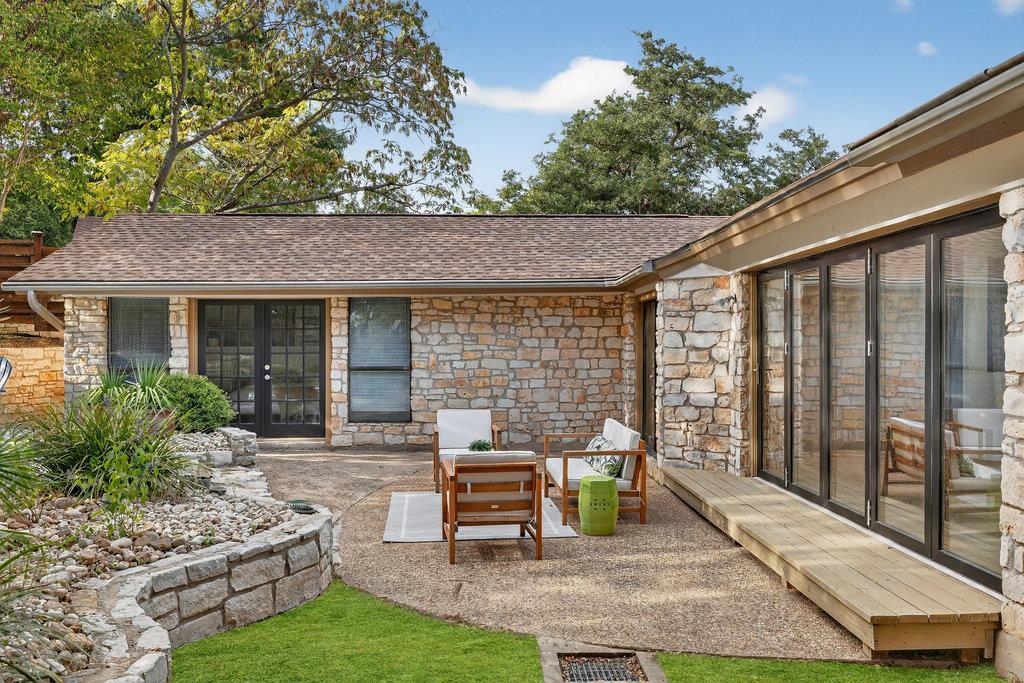 2202 Cypress PT E