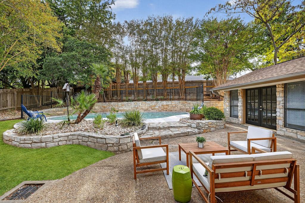 2202 Cypress PT E