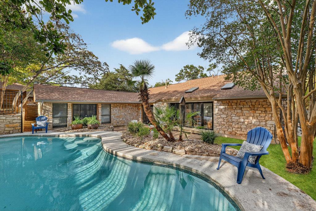 2202 Cypress PT E