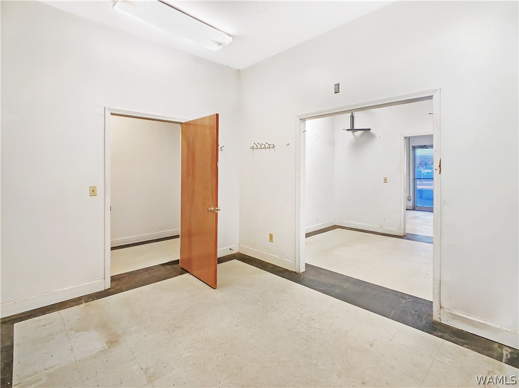 2710 Southside Drive