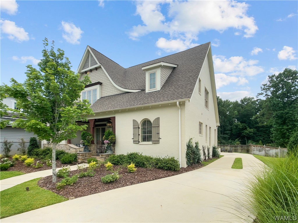 6312 Woodlands Trail Place