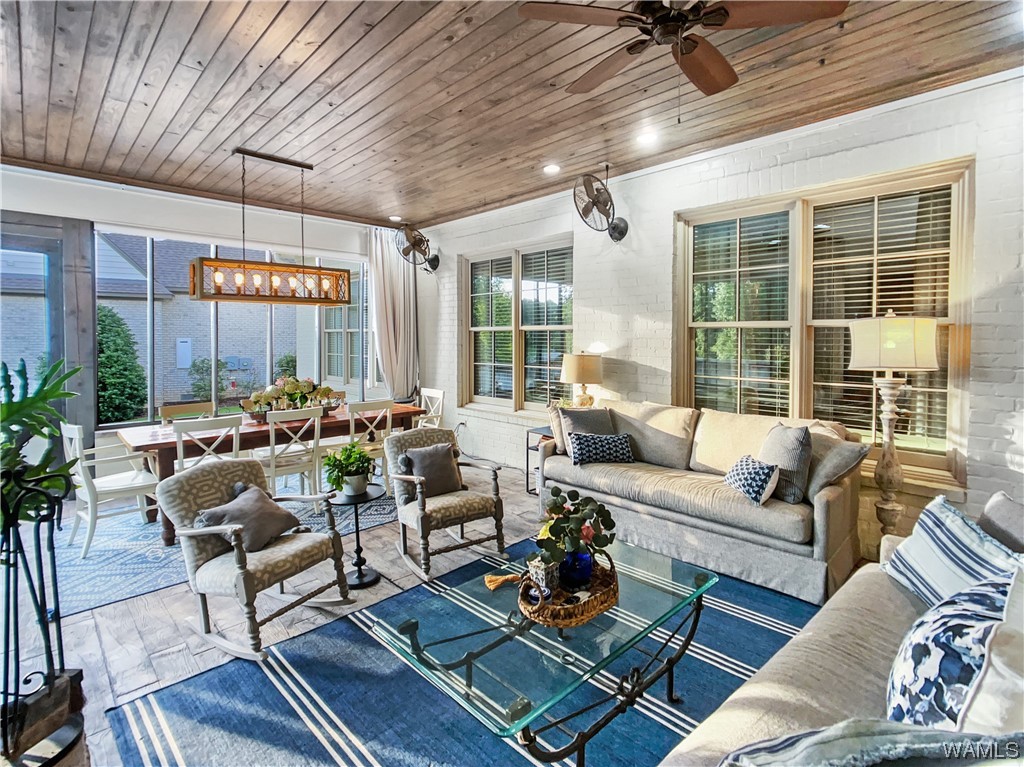 6312 Woodlands Trail Place