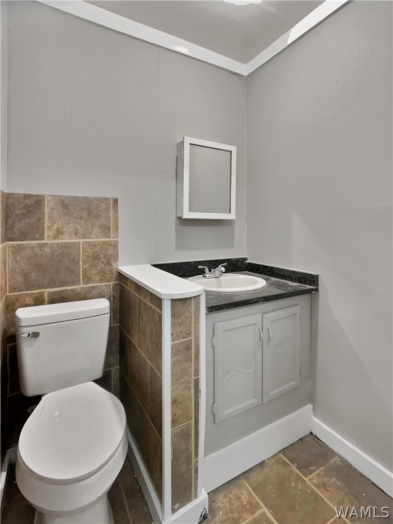 2565 Government Blvd Boulevard Unit: B