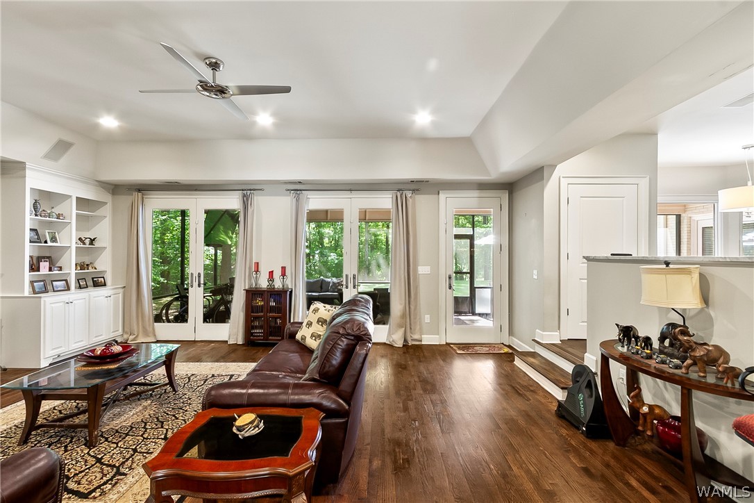 2124 Westminster Lane