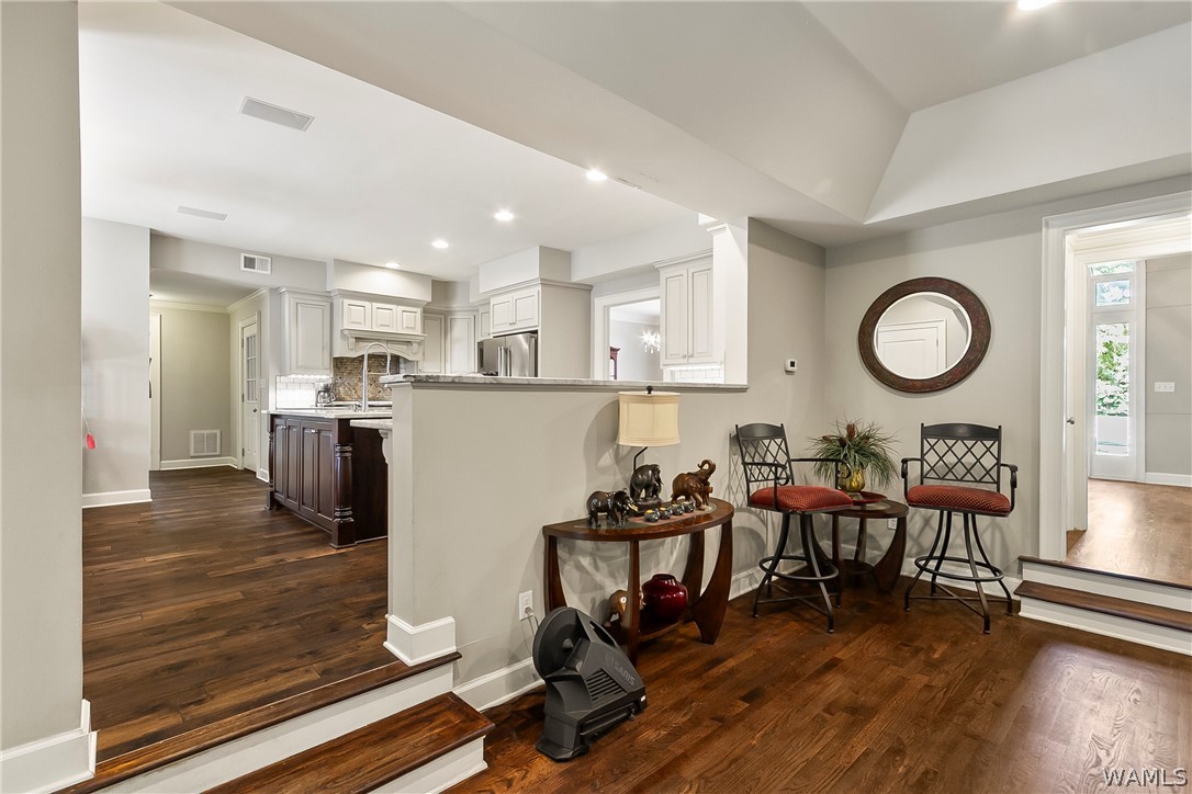 2124 Westminster Lane