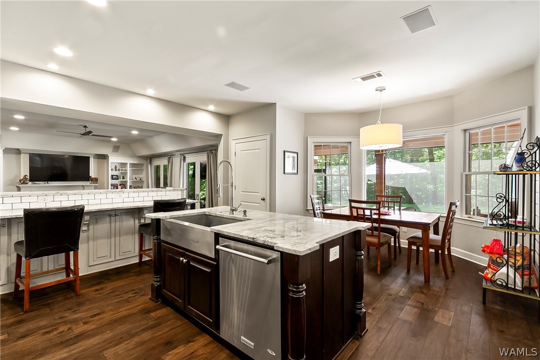 2124 Westminster Lane