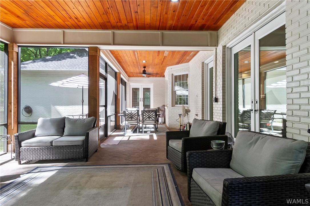 2124 Westminster Lane