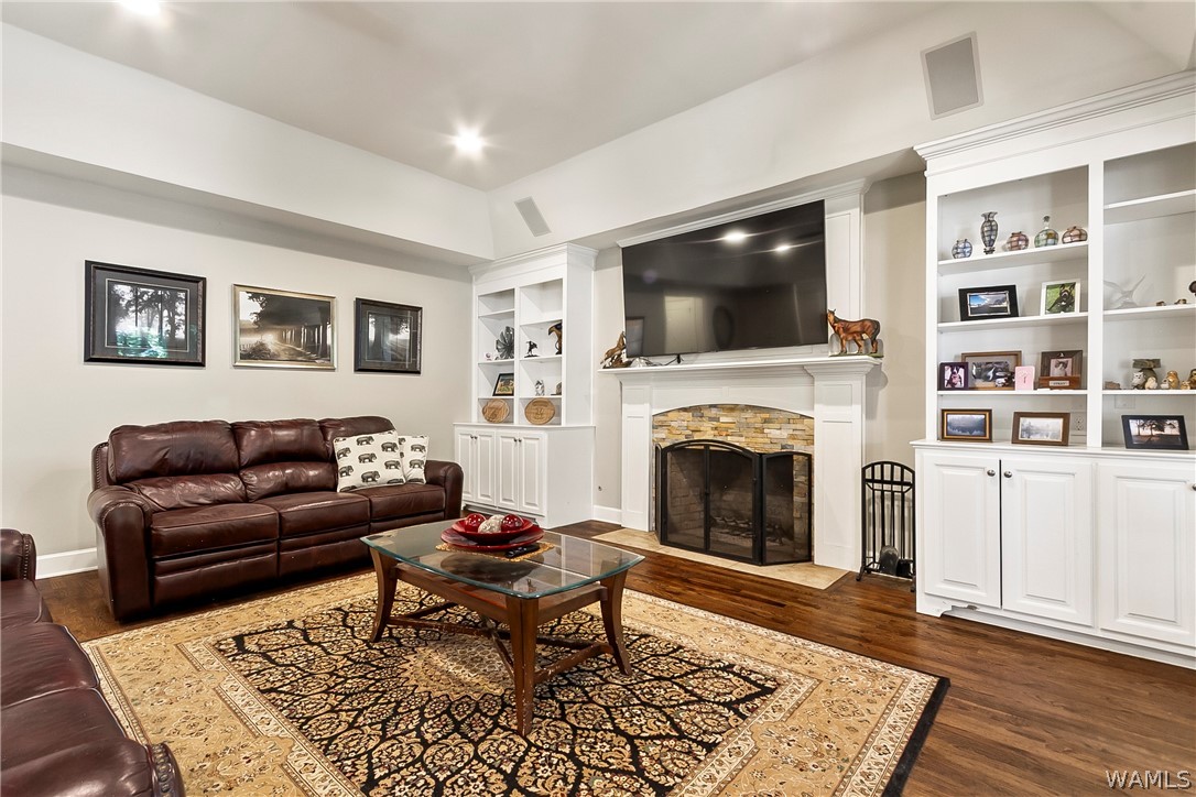 2124 Westminster Lane
