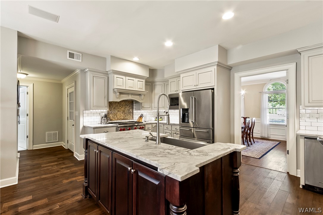 2124 Westminster Lane