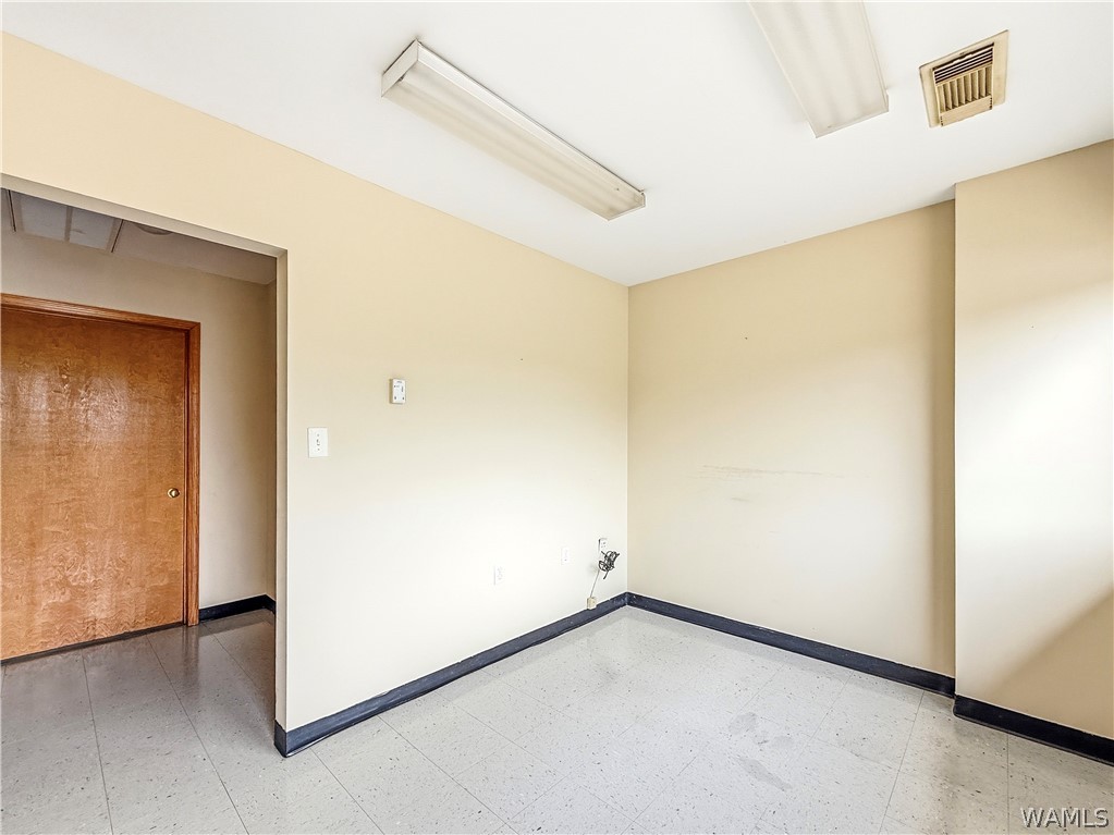 700 61st Street Unit: 3