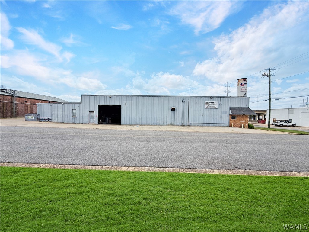 2501 17th St Street Unit: 2