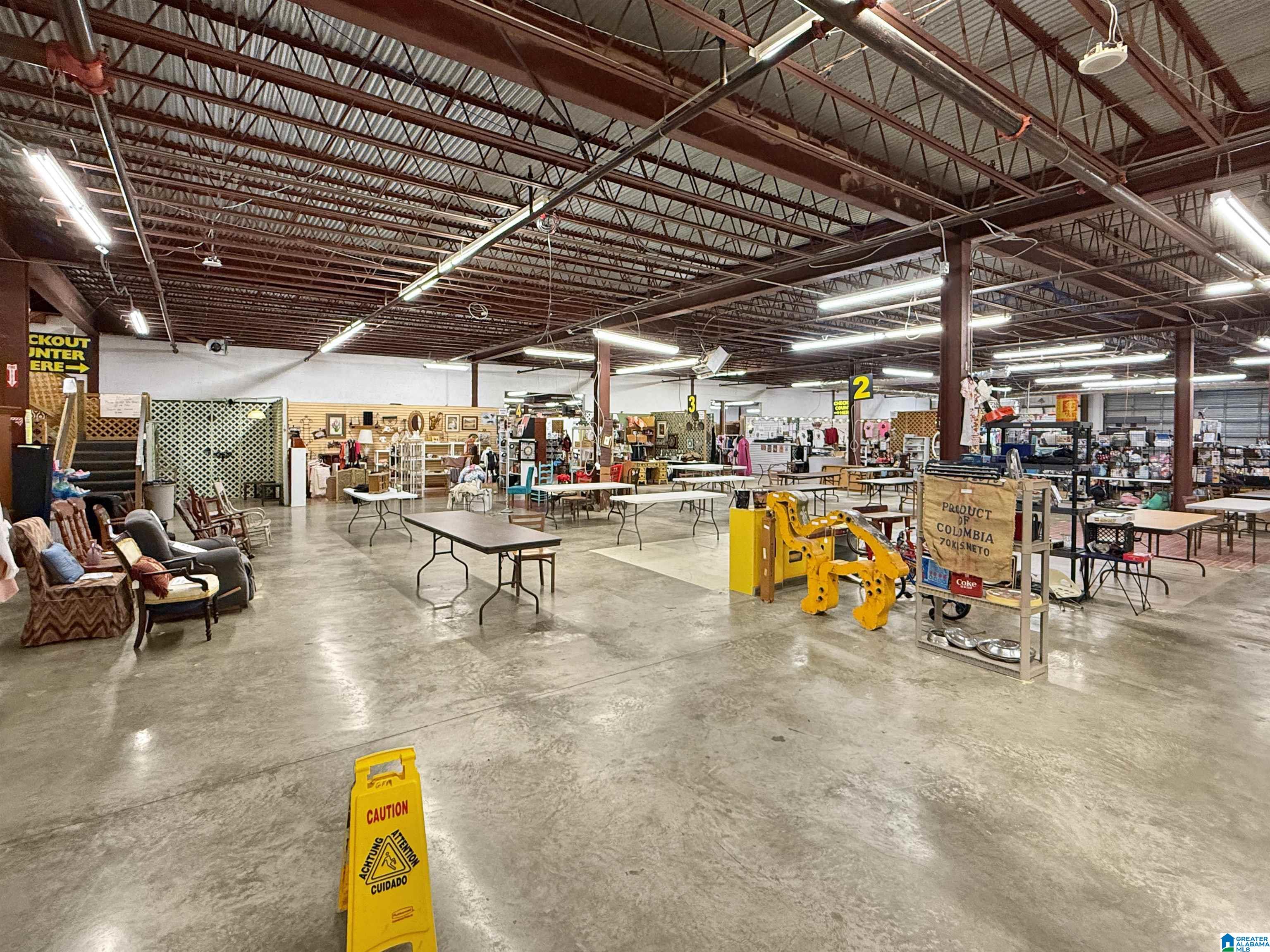 2405 DECATUR HIGHWAY