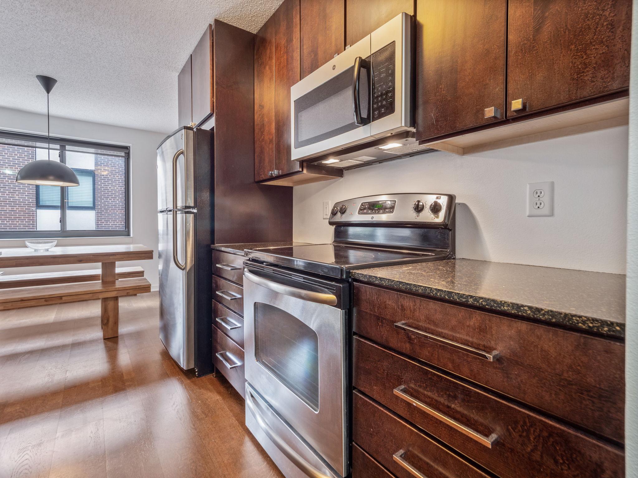 48 Groveland Terrace Unit: B302