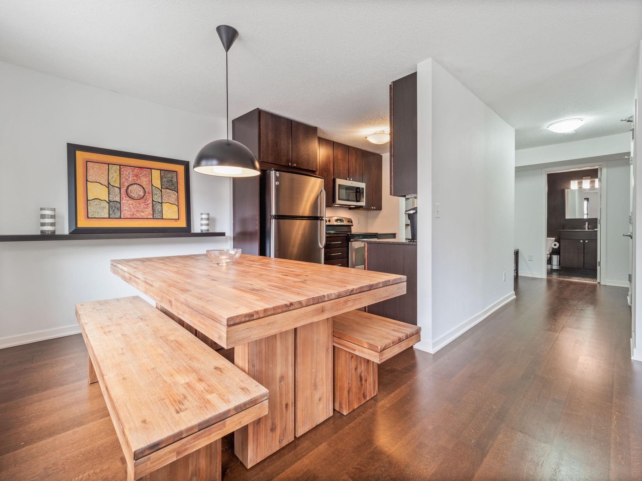 48 Groveland Terrace Unit: B302