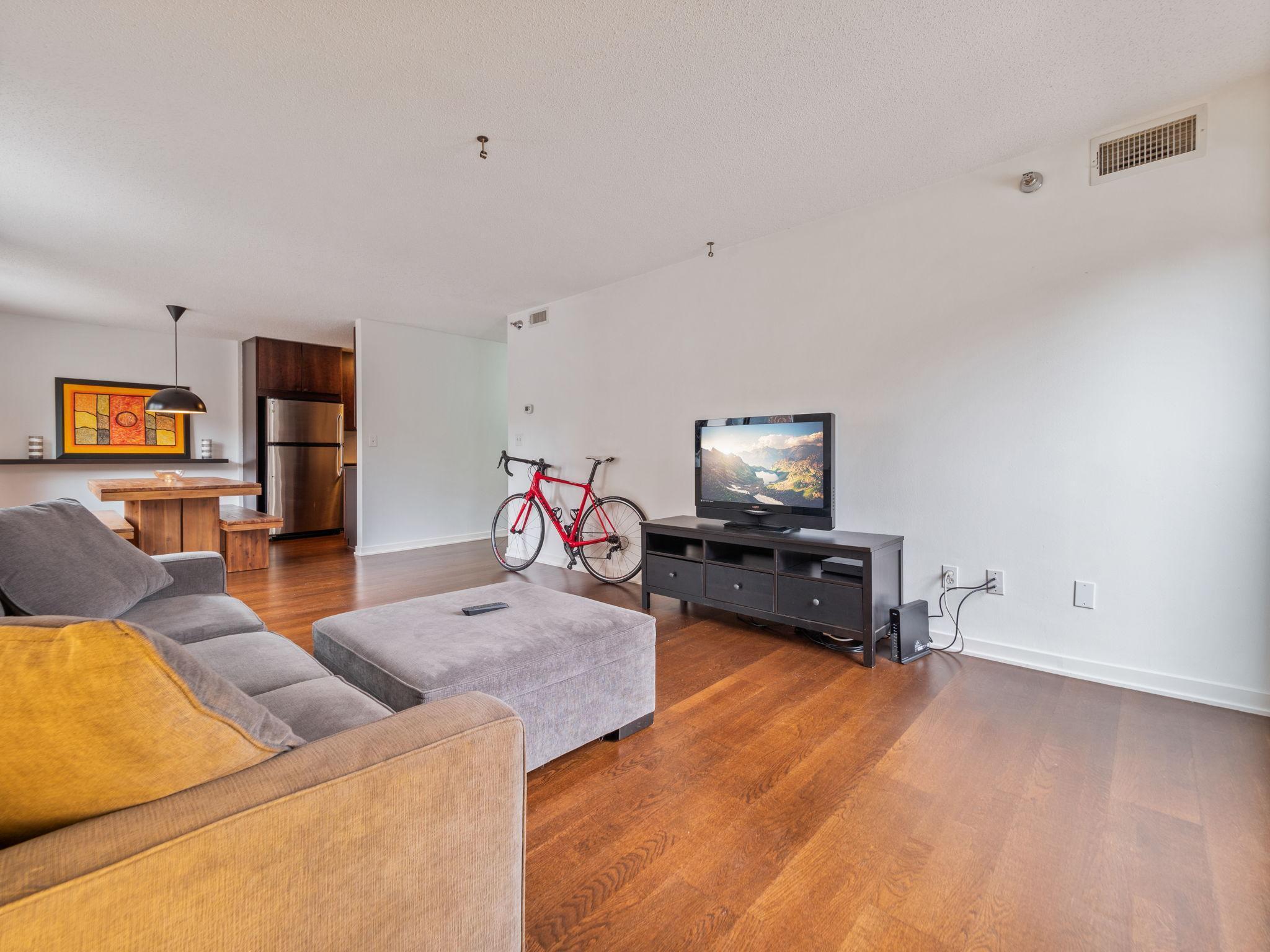 48 Groveland Terrace Unit: B302