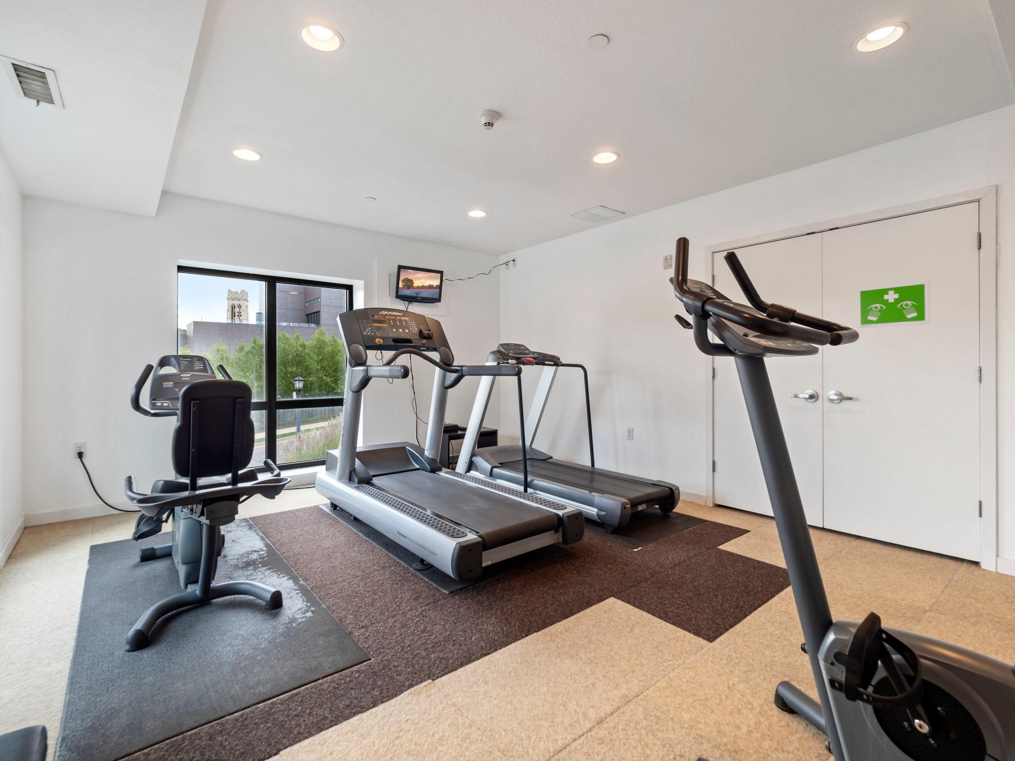 48 Groveland Terrace Unit: B302