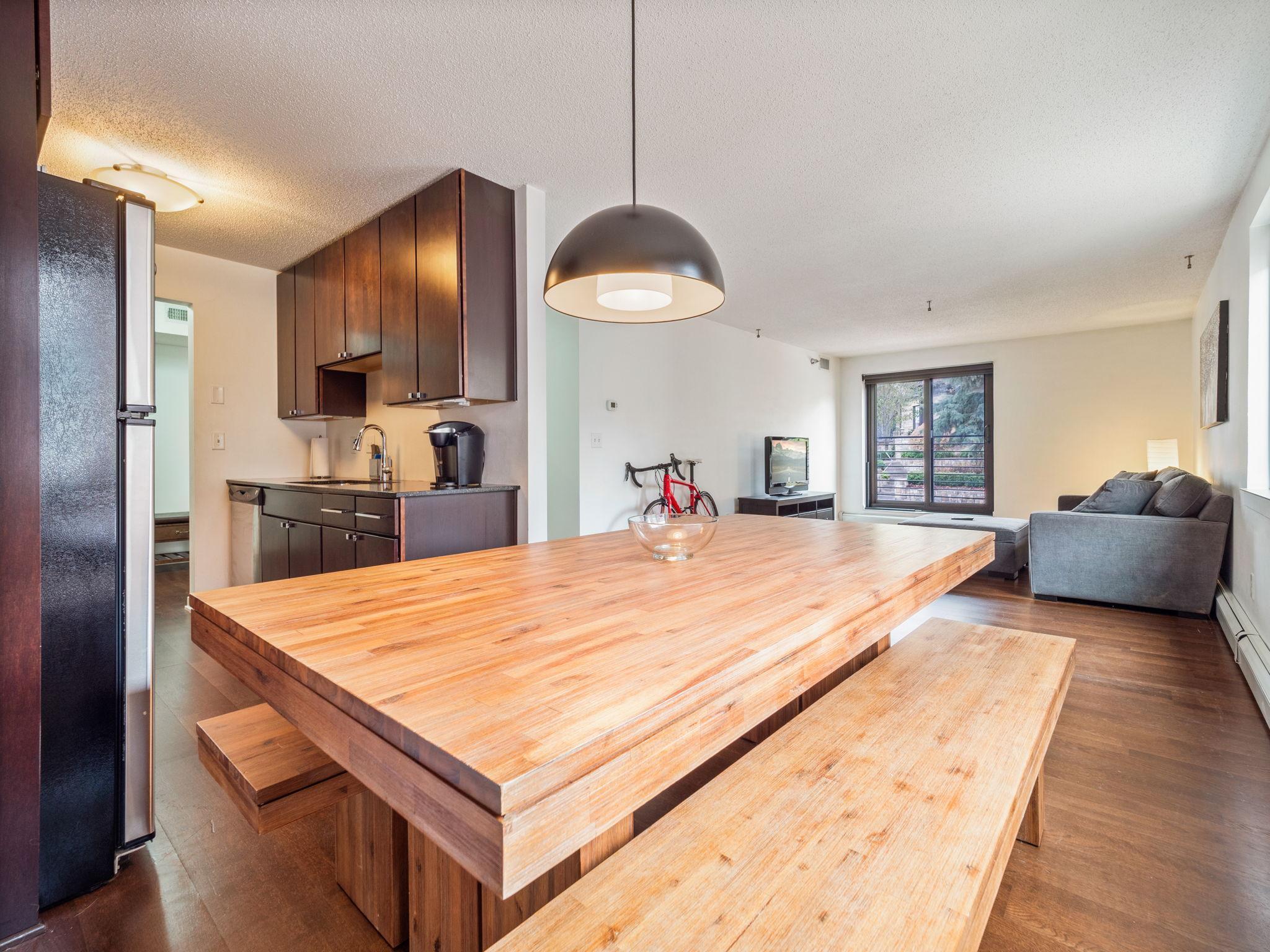 48 Groveland Terrace Unit: B302