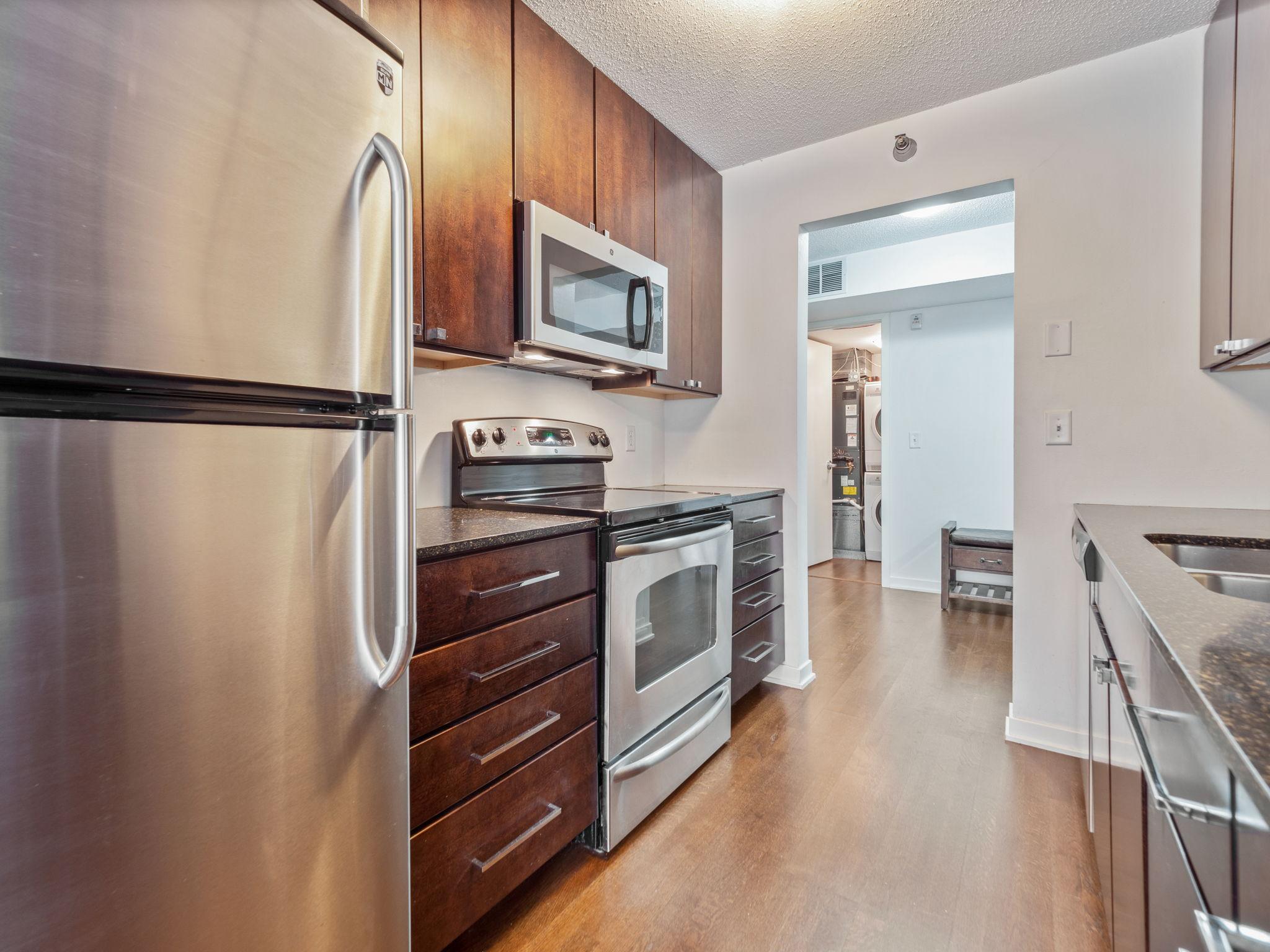 48 Groveland Terrace Unit: B302