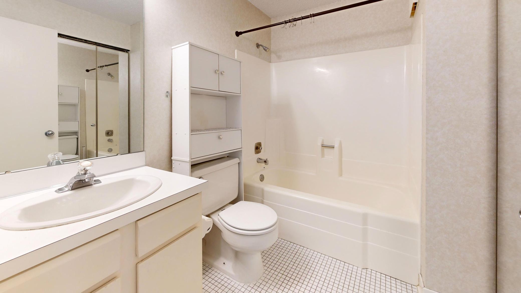 210 W Grant Street Unit: 204