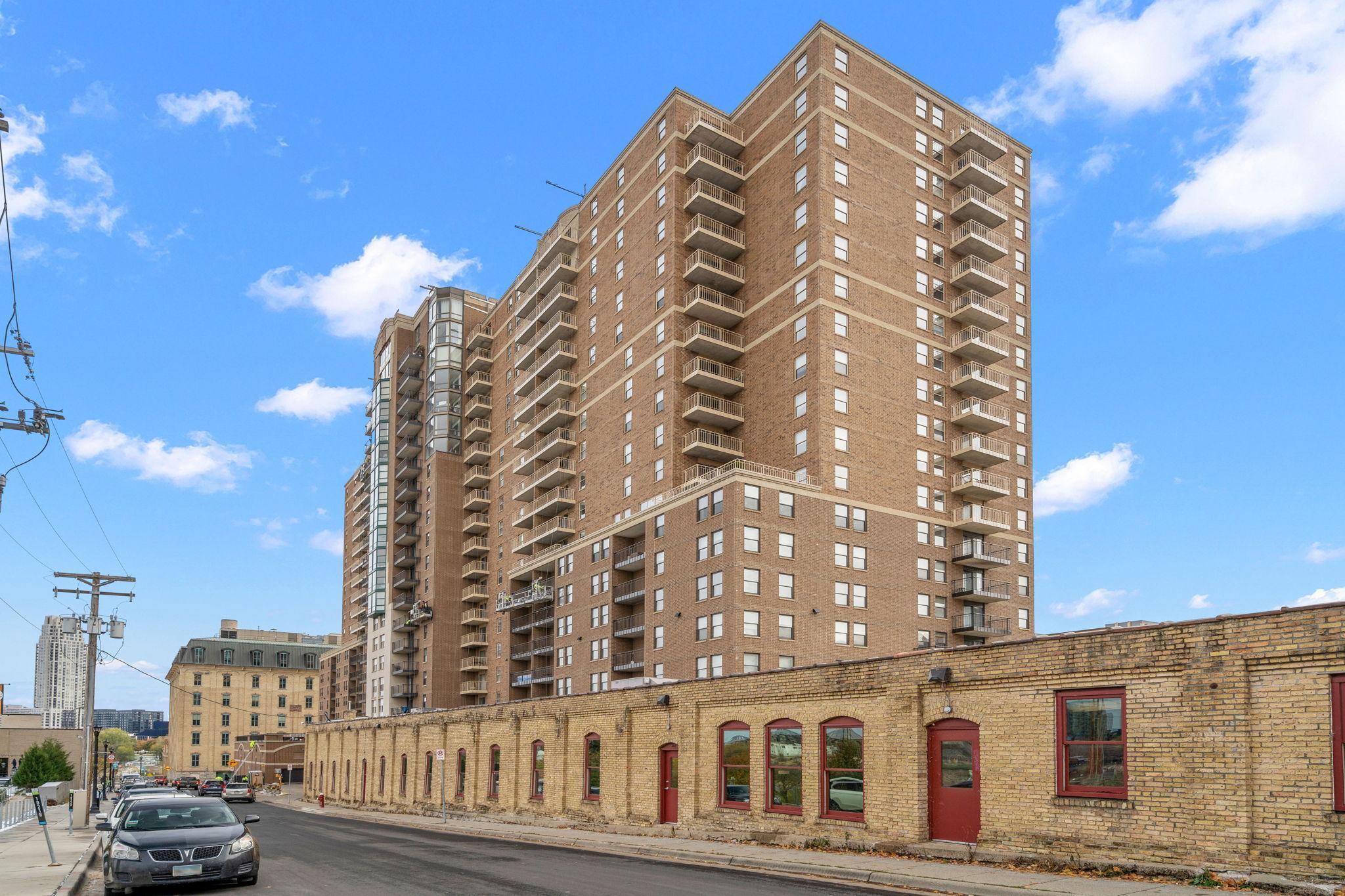 401 S 1st St Unit: 621