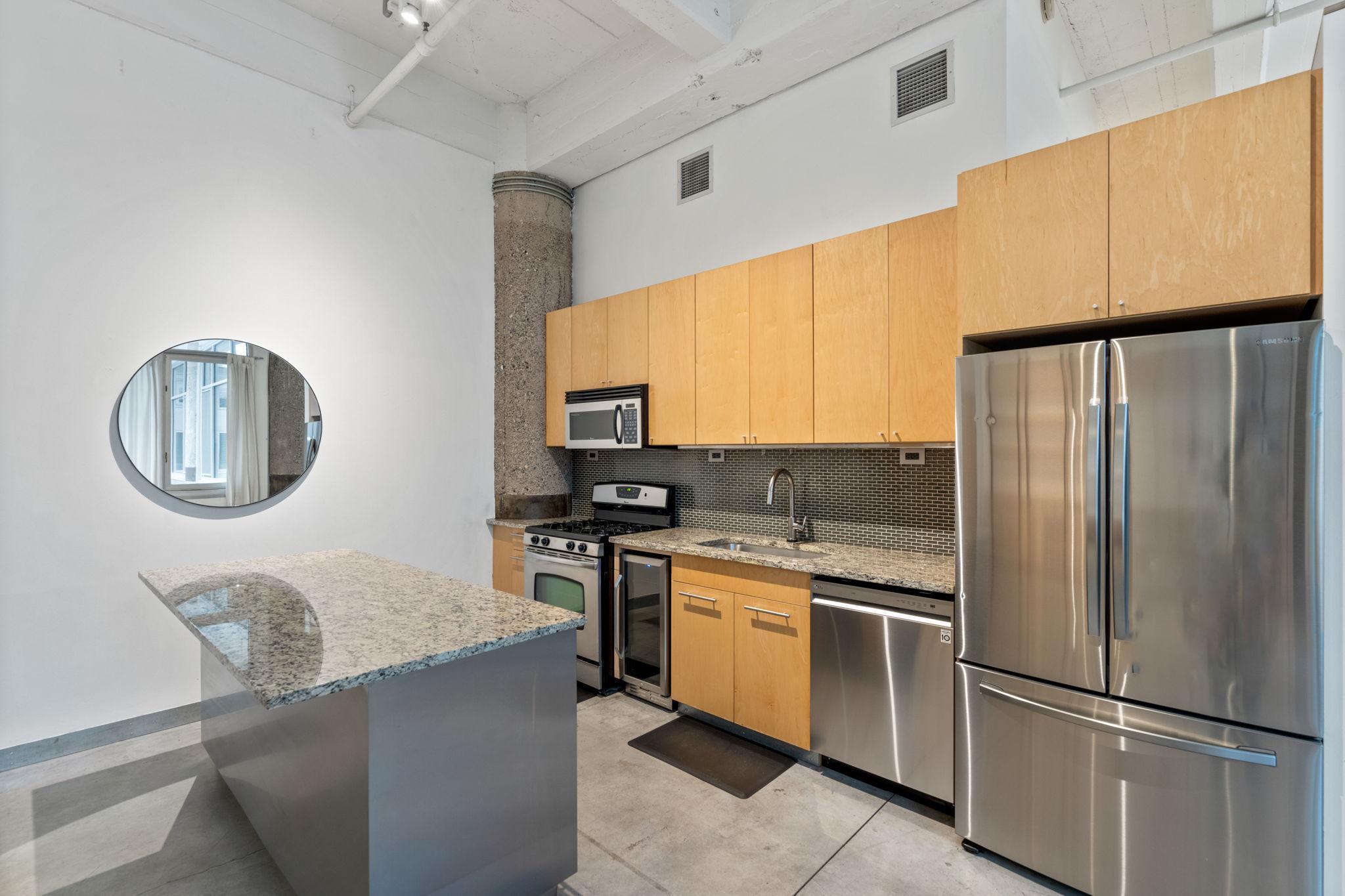 700 Washington Avenue N Unit: 313
