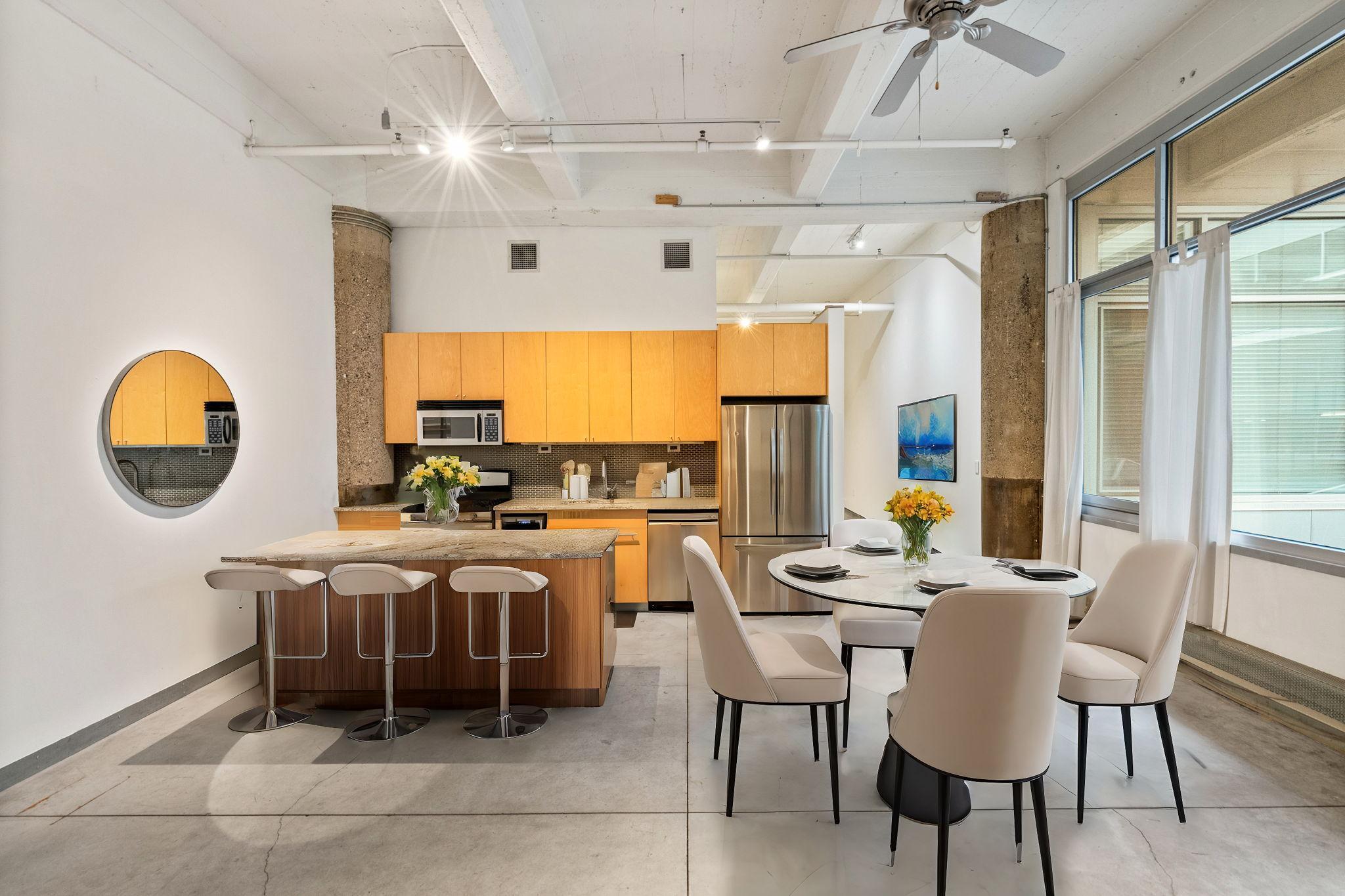 700 Washington Avenue N Unit: 313