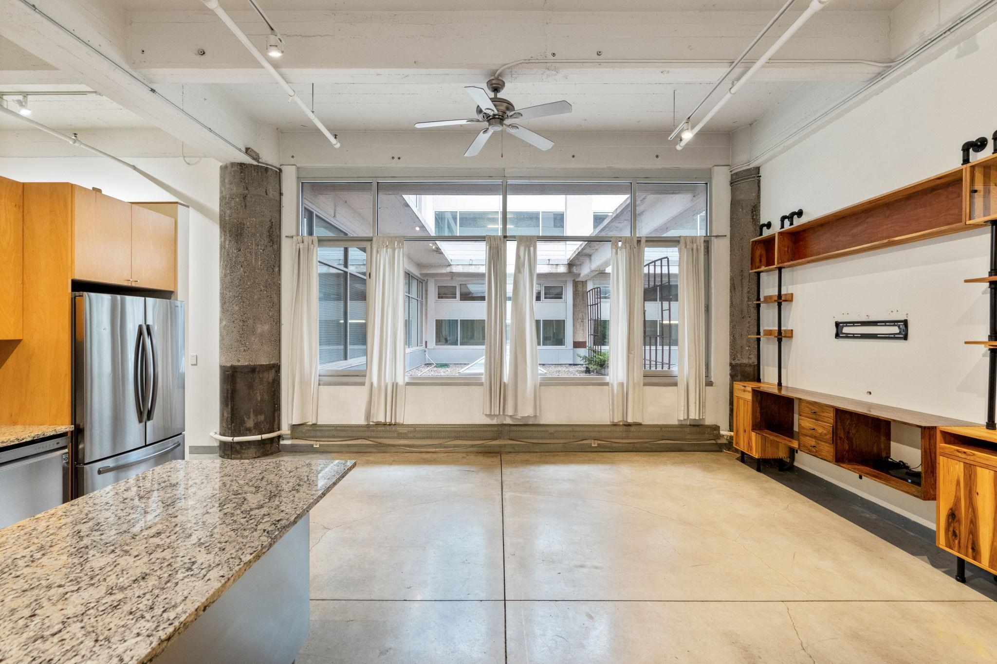 700 Washington Avenue N Unit: 313