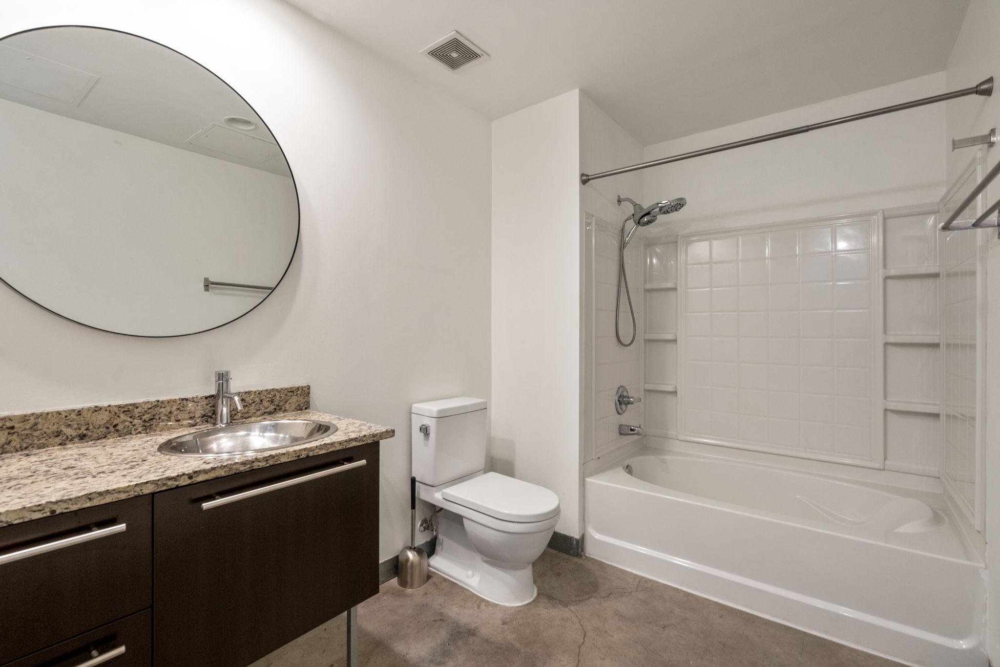 700 Washington Avenue N Unit: 313