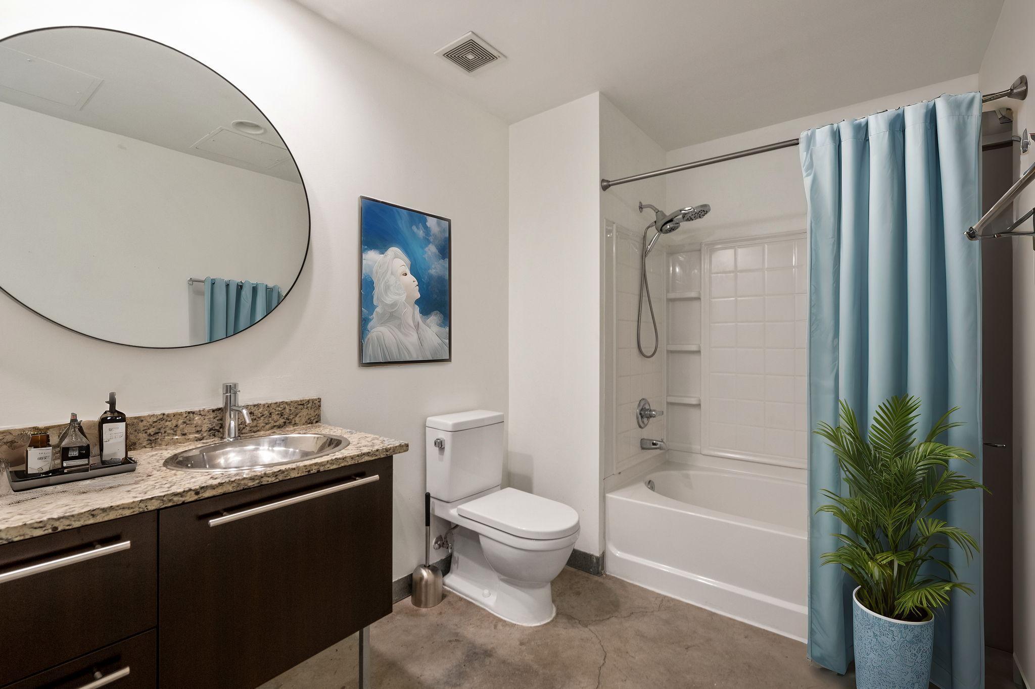 700 Washington Avenue N Unit: 313