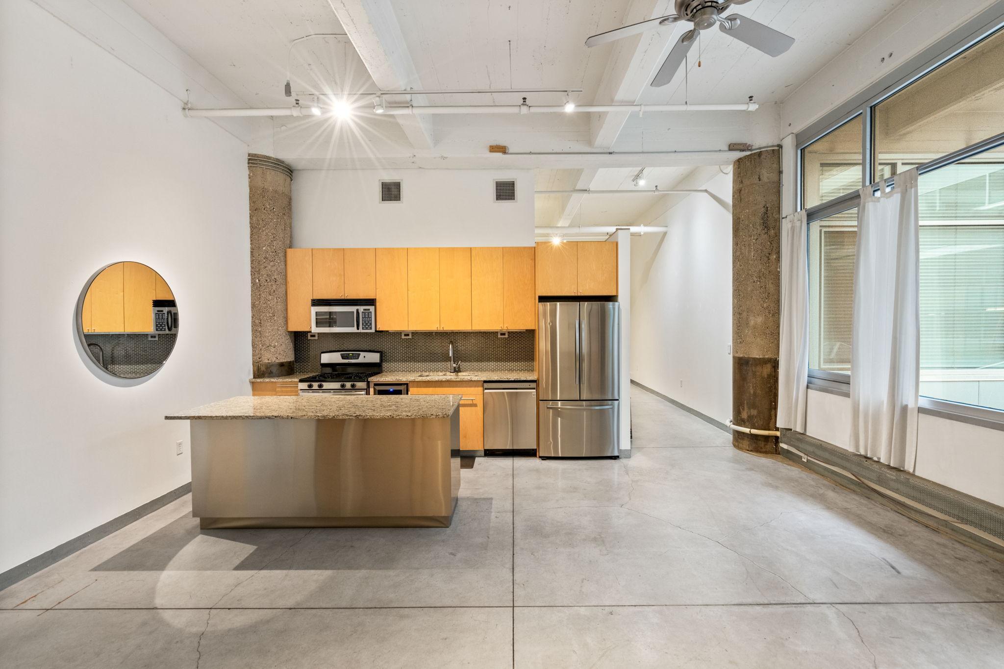 700 Washington Avenue N Unit: 313