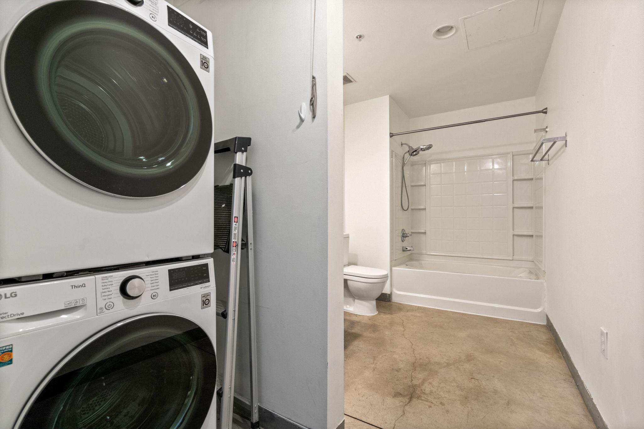 700 Washington Avenue N Unit: 313