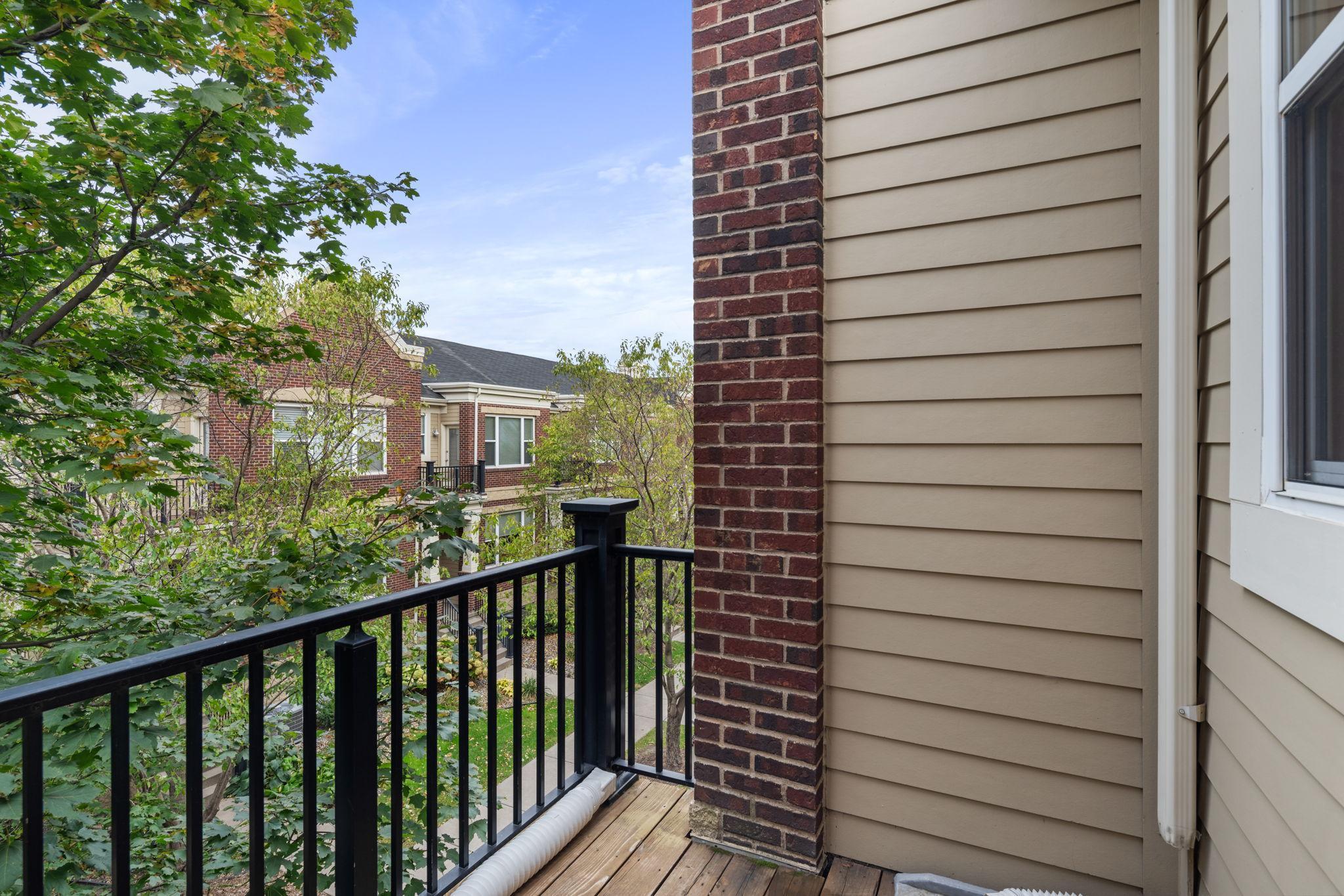 41 4th Avenue N Unit: 102