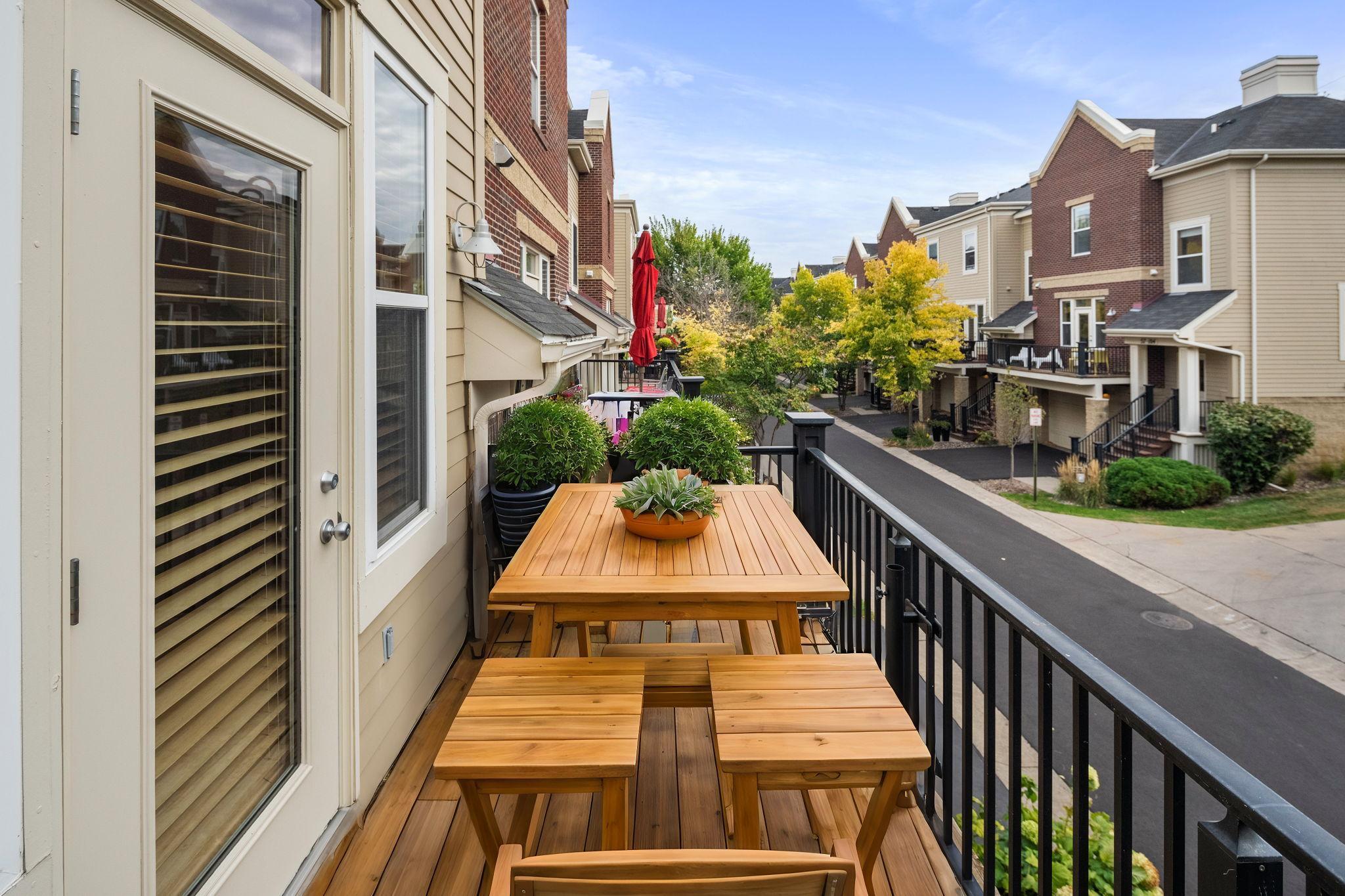 41 4th Avenue N Unit: 102
