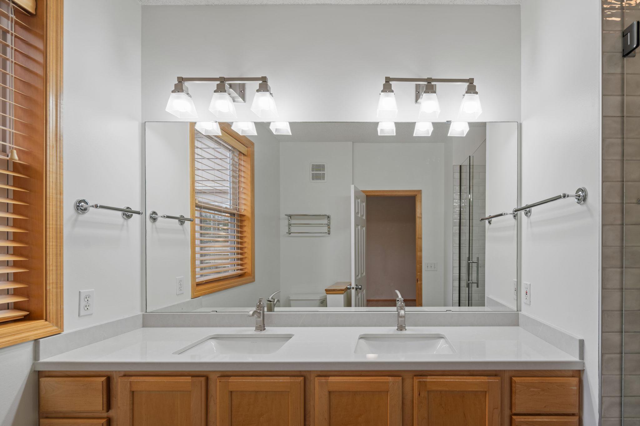 41 4th Avenue N Unit: 102