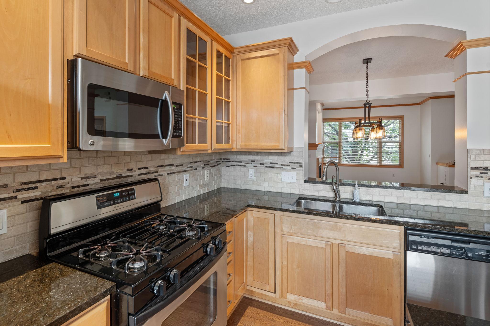 41 4th Avenue N Unit: 102