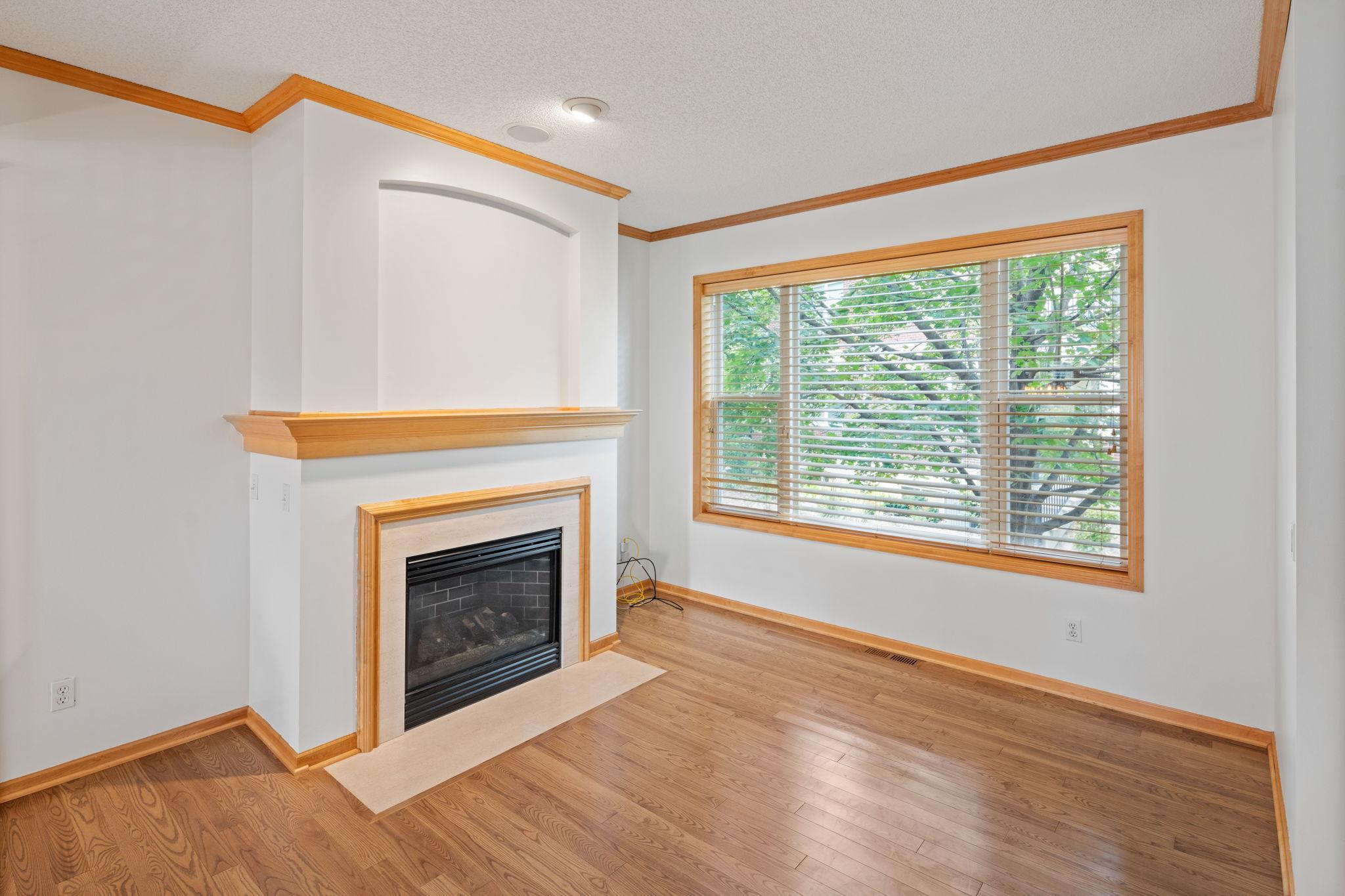 41 4th Avenue N Unit: 102